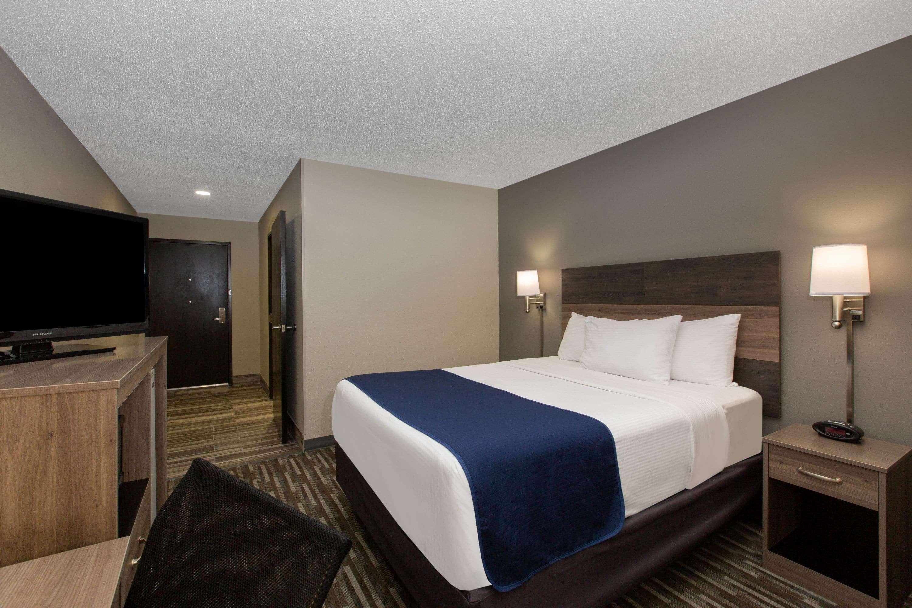 Days Inn & Suites By Wyndham Wisconsin Dells Extérieur photo