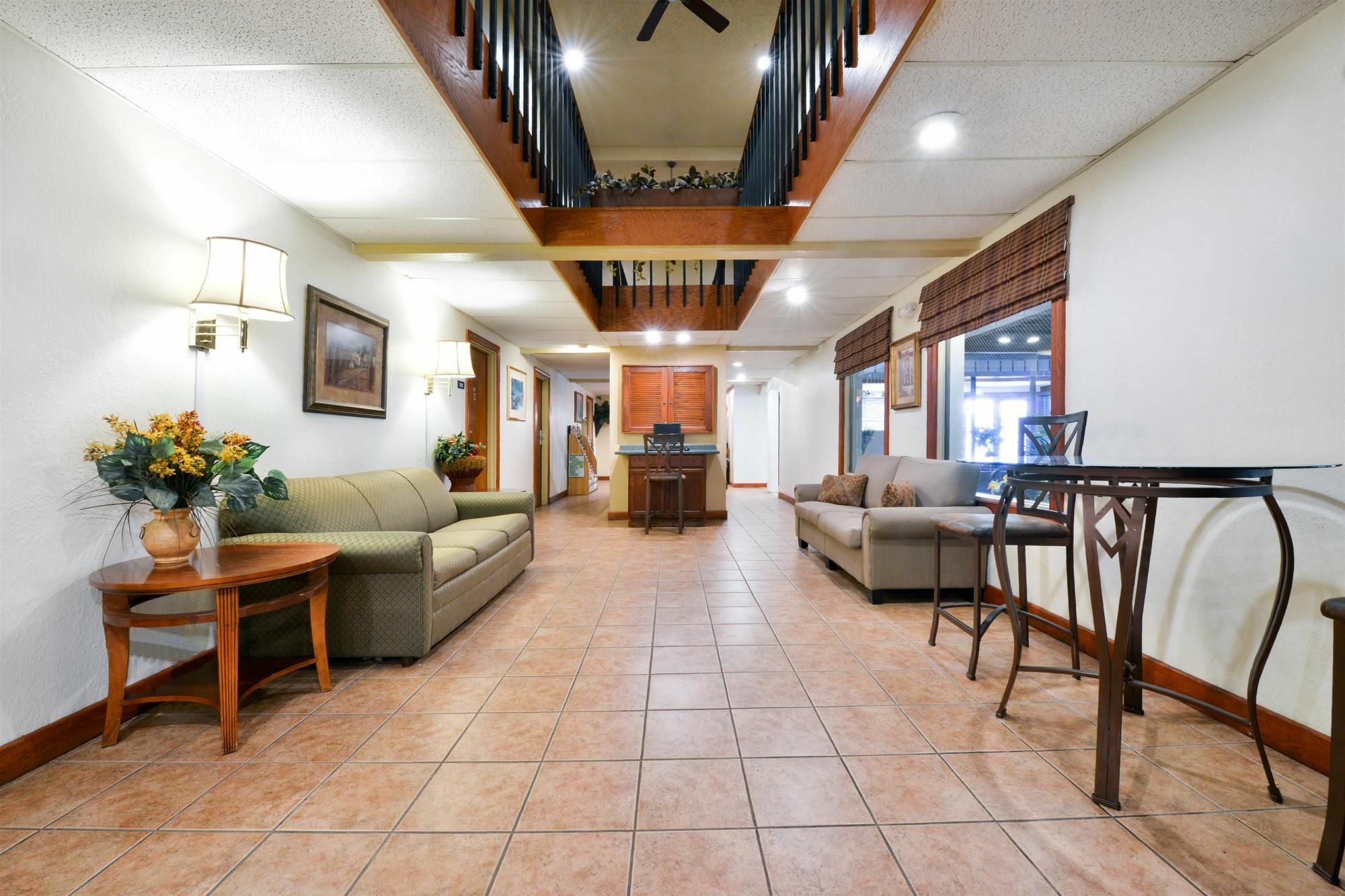 Days Inn & Suites By Wyndham Wisconsin Dells Extérieur photo