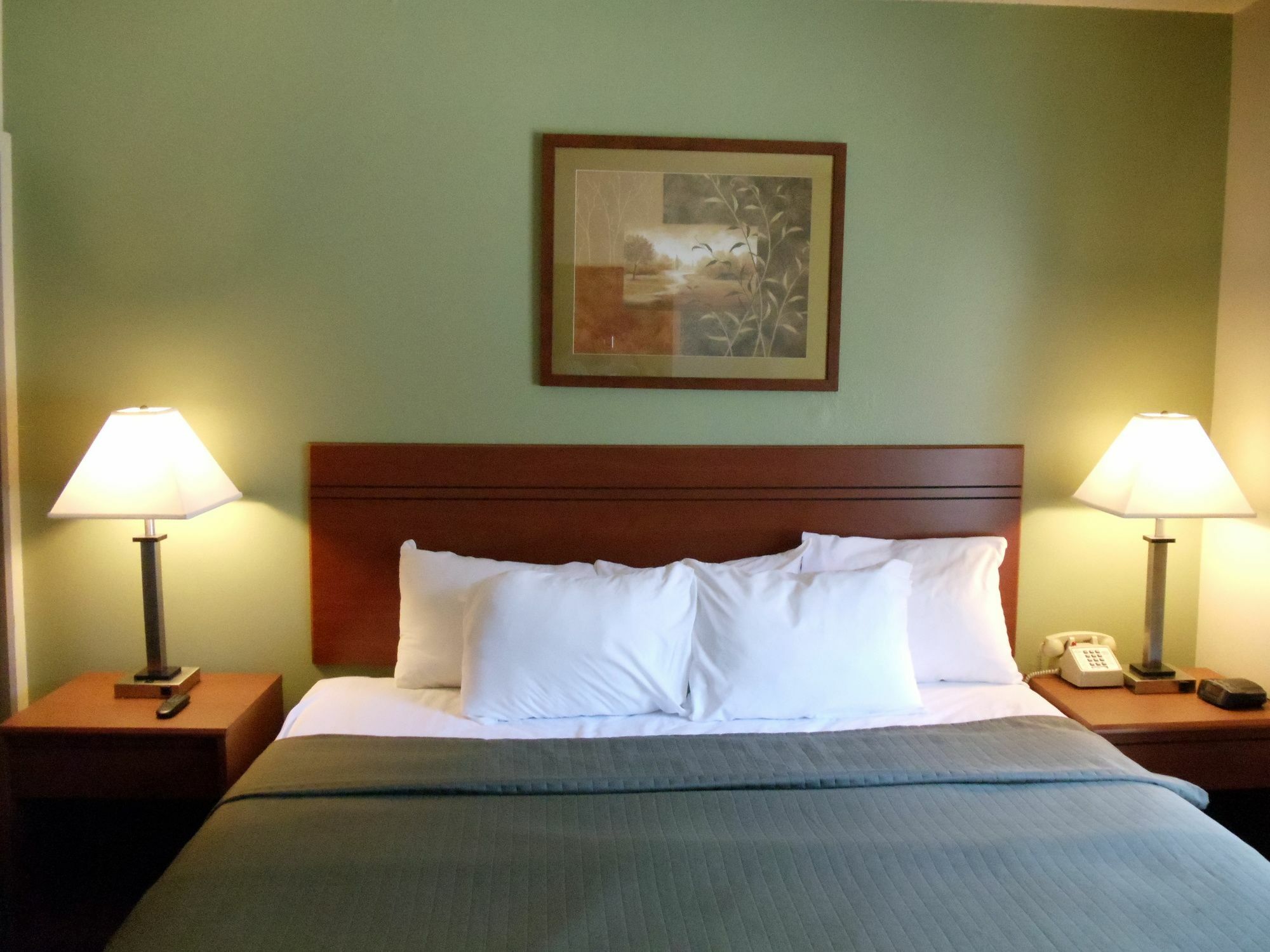 Days Inn & Suites By Wyndham Wisconsin Dells Extérieur photo